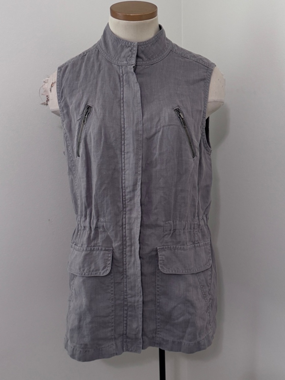 Caslon Small Gray 100% Linen Full Zip Utility Vest